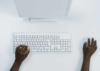 Photo by cottonbro studio: https://www.pexels.com/photo/person-using-a-white-computer-set-5185153/