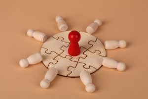 Photo by Ann H: https://www.pexels.com/photo/conceptual-leadership-and-teamwork-puzzle-38536528/